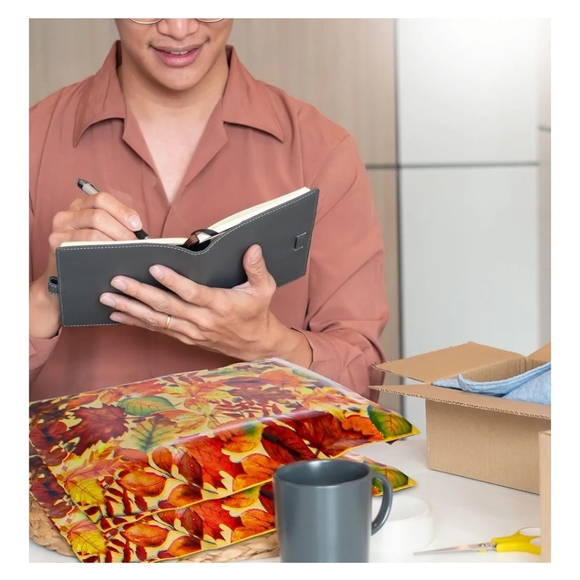 25 Ct    Fall Poly Mailers 10 x 13 Inch Autumn Leaves Packaging Bags Self Seal - Picture 3 of 9